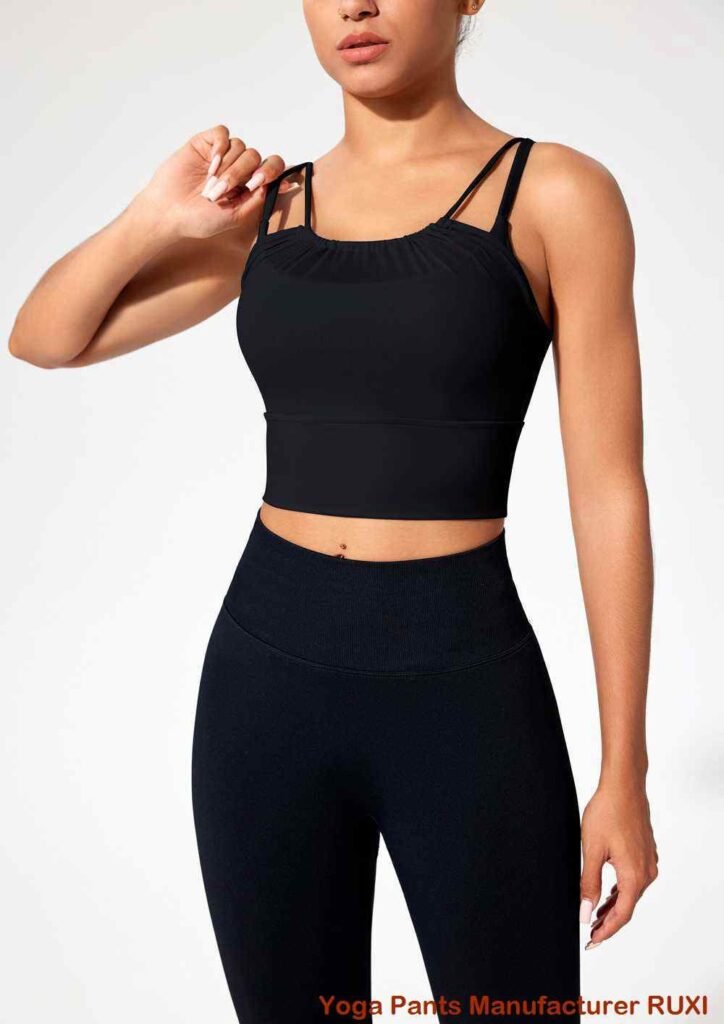 na cloudových bežeckých šortkách