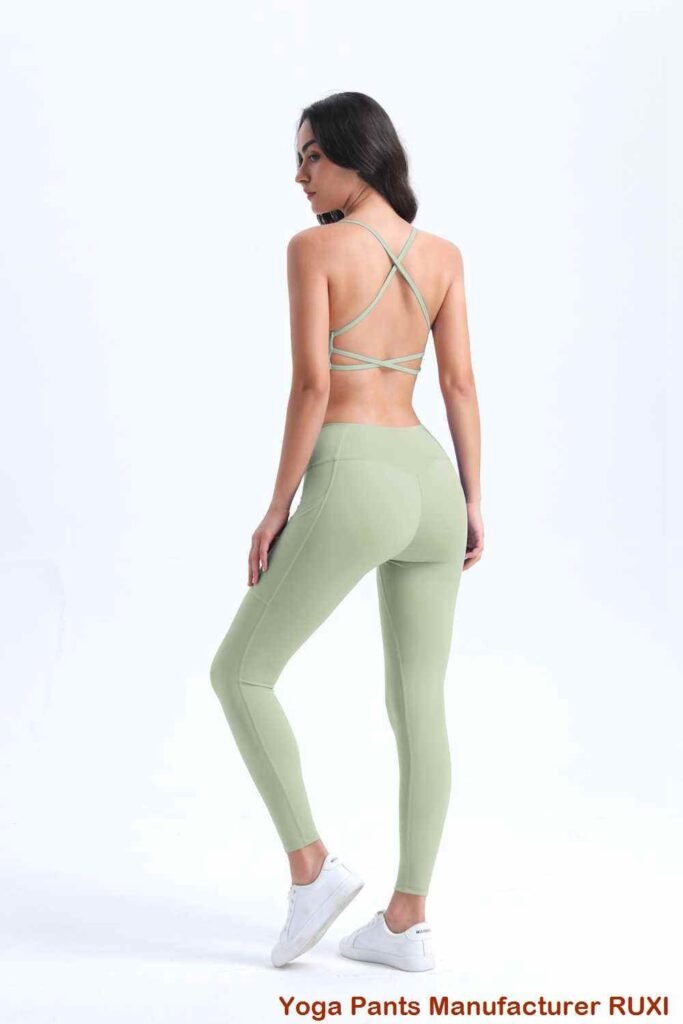 tvarované nohavice na jogu RUXI